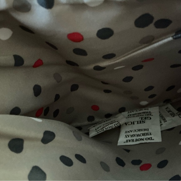 Thirty-One Jewell Zip Clutch
Makeup Cosmetics Jewelry, with mirror!  Bra… - Picture 3 of 5